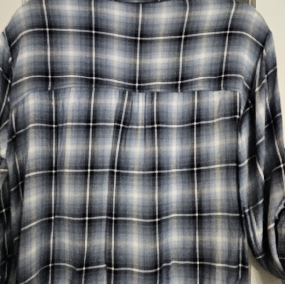 American rag Juniors crochet trim tie front! Size med! Worn twice! - Picture 8 of 13